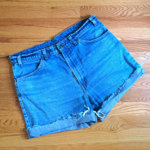 Levi's orange tag cut-off denim shorts - Picture 2 of 7